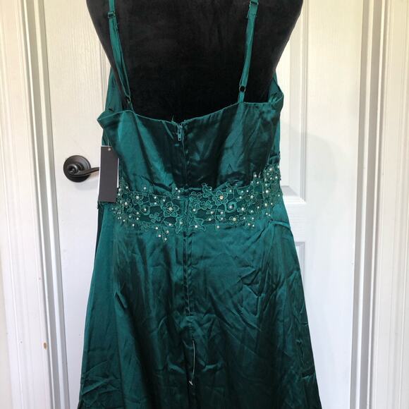 City Studio Womens Gown Size 16W Hunter‎ Green Embellished Satin Spaghetti Strap - Picture 9 of 16